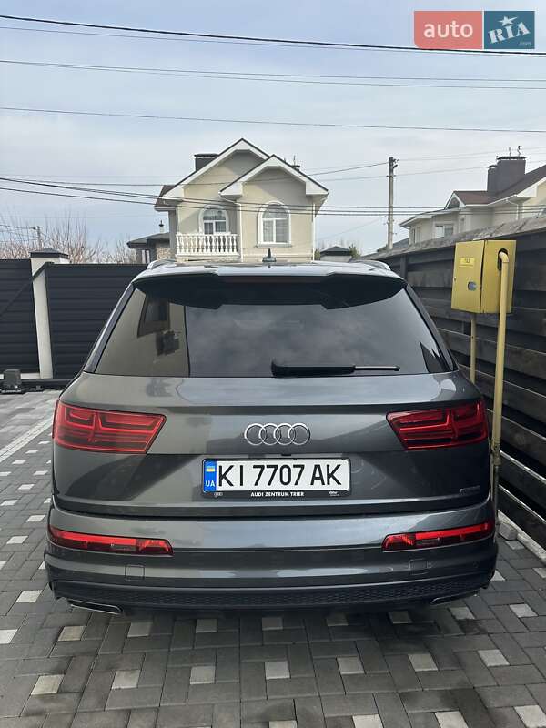 Позашляховик / Кросовер Audi Q7 2019 в Києві