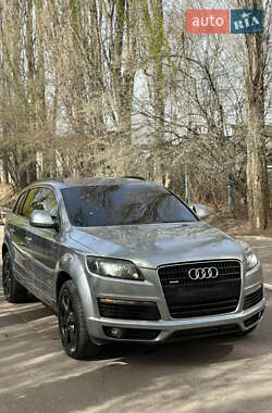 Внедорожник / Кроссовер Audi Q7 2007 в Киеве