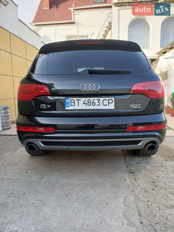 Позашляховик / Кросовер Audi Q7 2013 в Одесі