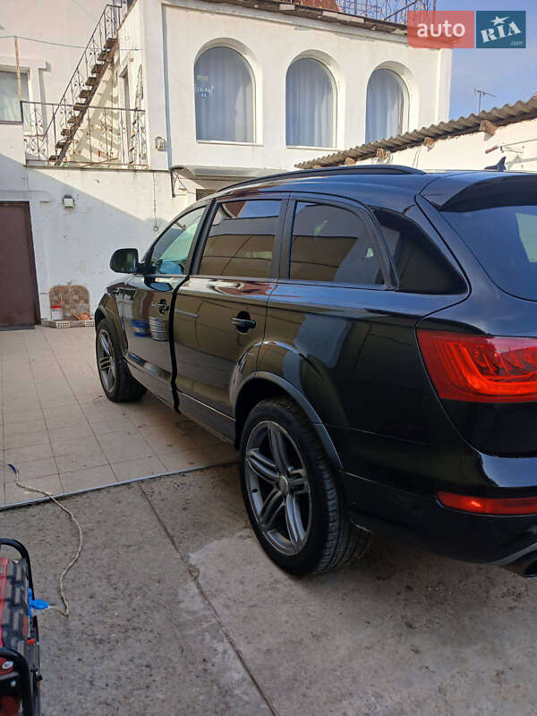 Позашляховик / Кросовер Audi Q7 2013 в Одесі