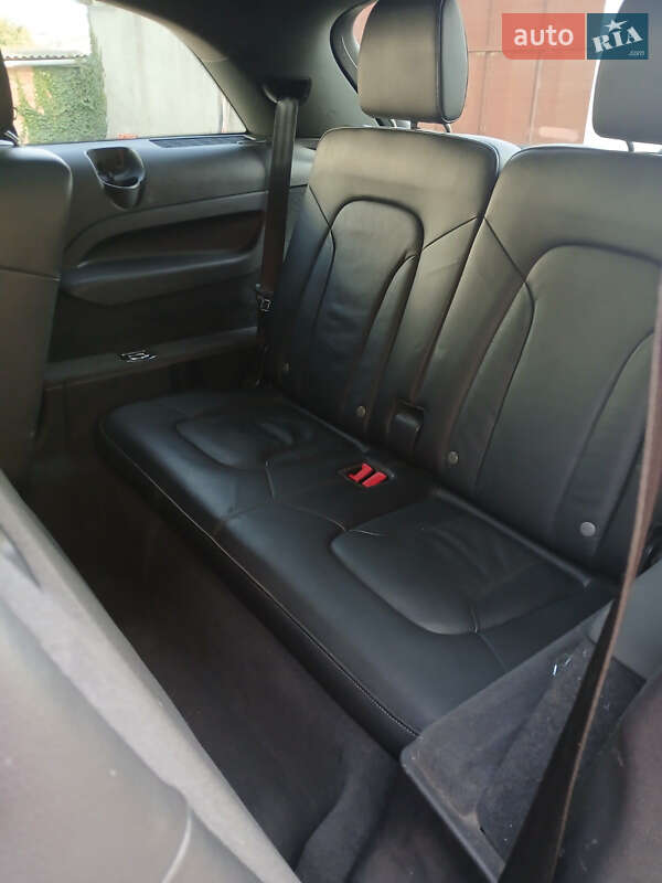 Позашляховик / Кросовер Audi Q7 2013 в Одесі