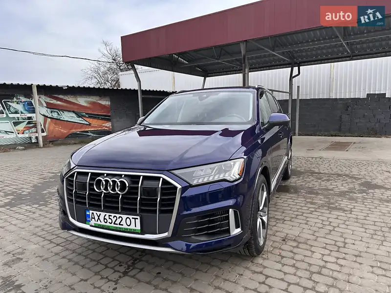 Внедорожник / Кроссовер Audi Q7 2023 в 