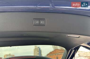 Позашляховик / Кросовер Audi Q7 2023 в 