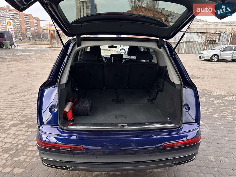 Позашляховик / Кросовер Audi Q7 2023 в Одесі