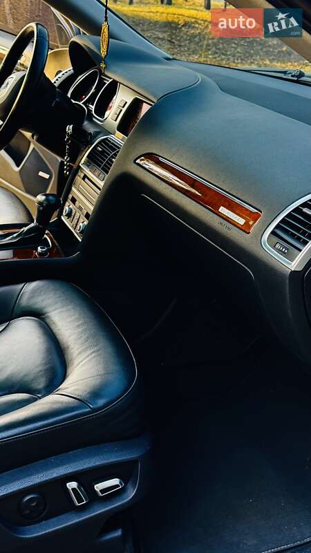 Внедорожник / Кроссовер Audi Q7 2015 в Киеве фото 56 Внедорожник / Кроссовер Audi Q7 2015 в Киеве