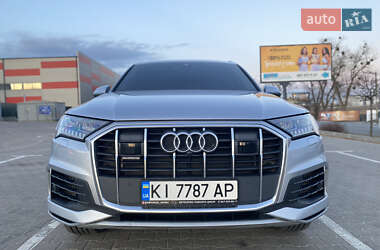 Внедорожник / Кроссовер Audi Q7 2022 в 