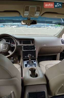 Внедорожник / Кроссовер Audi Q7 2006 в 