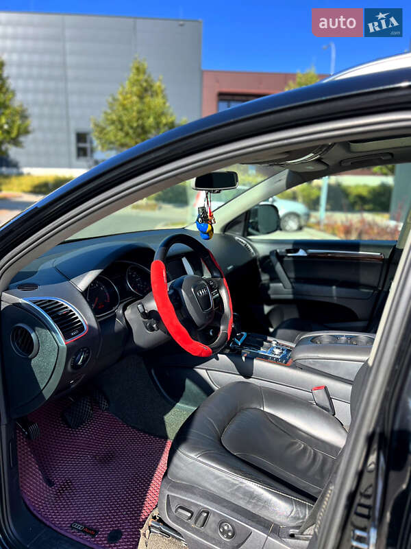 Внедорожник / Кроссовер Audi Q7 2007 в Рахове