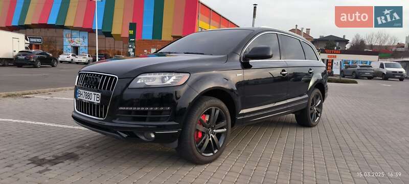 Внедорожник / Кроссовер Audi Q7 2014 в 