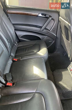 Внедорожник / Кроссовер Audi Q7 2012 в 