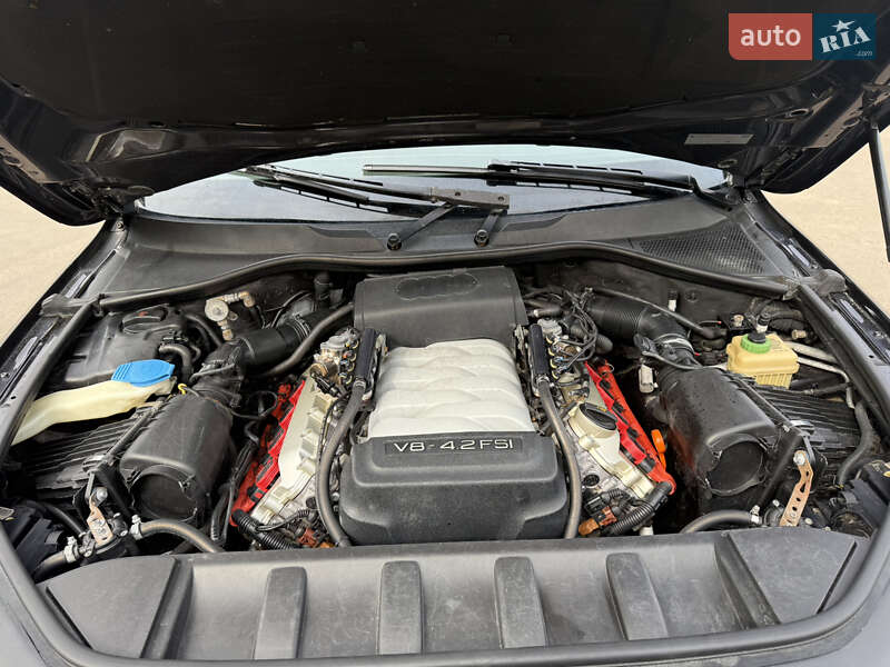 Внедорожник / Кроссовер Audi Q7 2006 в 