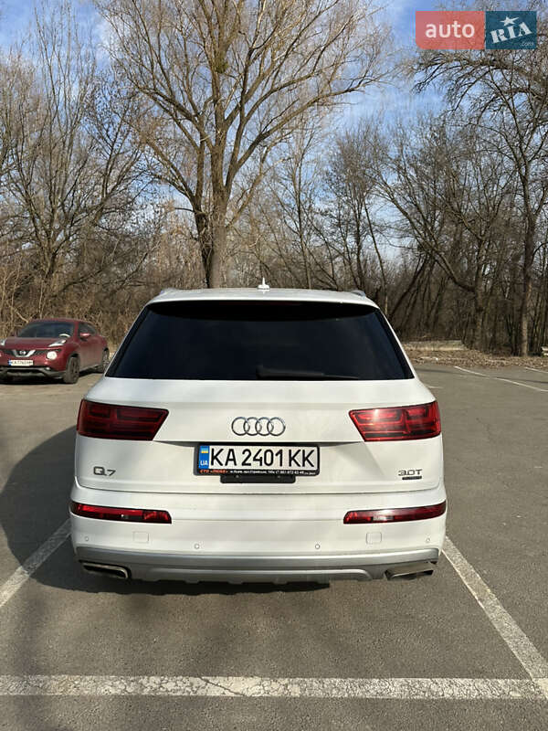 Внедорожник / Кроссовер Audi Q7 2016 в Киеве