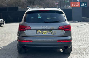 Позашляховик / Кросовер Audi Q7 2011 в 