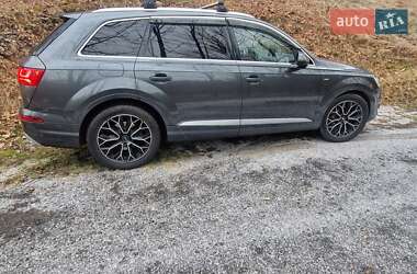 Внедорожник / Кроссовер Audi Q7 2015 в 