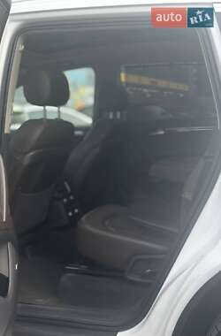 Внедорожник / Кроссовер Audi Q7 2011 в 