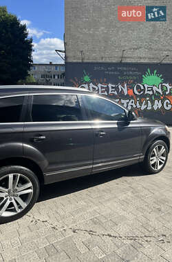 Внедорожник / Кроссовер Audi Q7 2010 в 