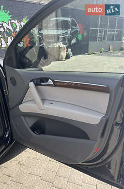 Внедорожник / Кроссовер Audi Q7 2010 в 
