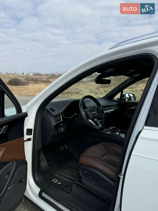 Внедорожник / Кроссовер Audi Q7 2019 в Трускавце
