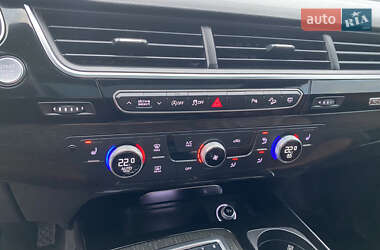 Внедорожник / Кроссовер Audi Q7 2018 в 