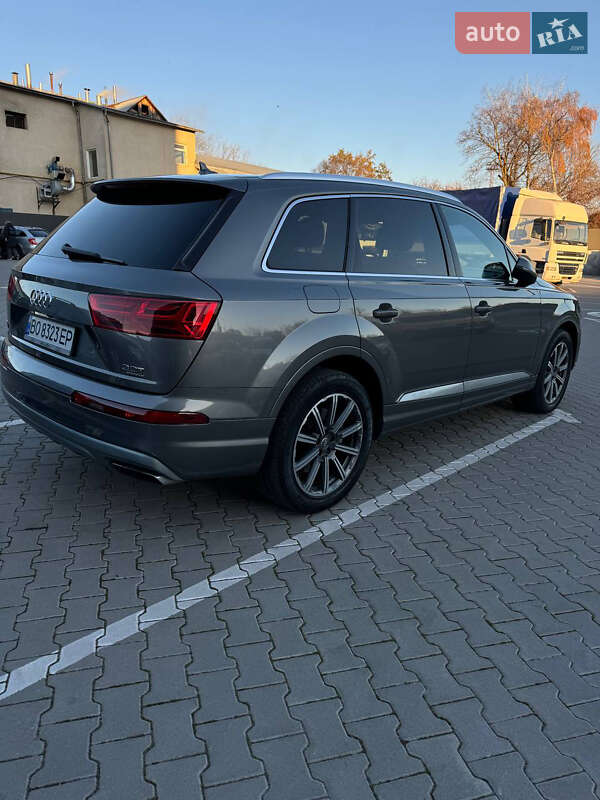 Позашляховик / Кросовер Audi Q7 2016 в Тернополі