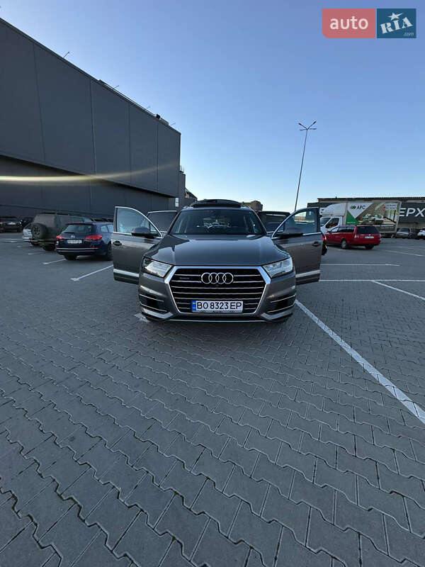 Позашляховик / Кросовер Audi Q7 2016 в Тернополі