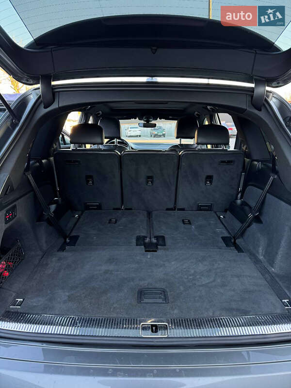 Позашляховик / Кросовер Audi Q7 2016 в Тернополі