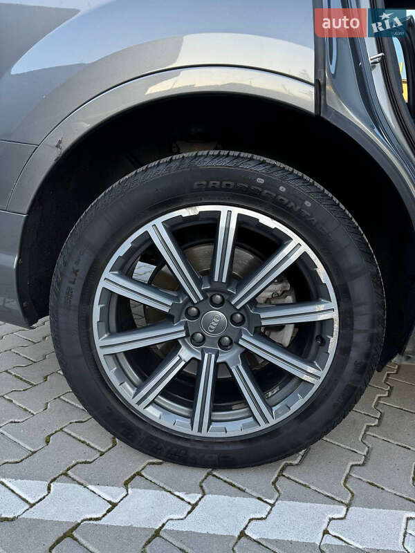 Позашляховик / Кросовер Audi Q7 2016 в Тернополі