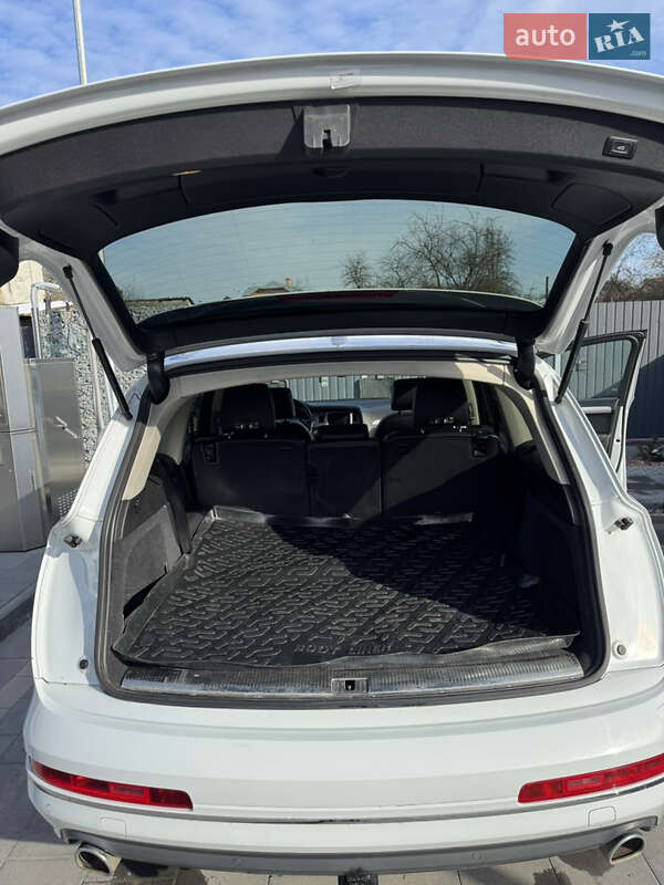 Внедорожник / Кроссовер Audi Q7 2015 в Самборе