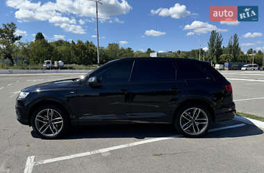 Внедорожник / Кроссовер Audi Q7 2018 в 