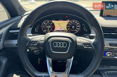 Внедорожник / Кроссовер Audi Q7 2018 в 