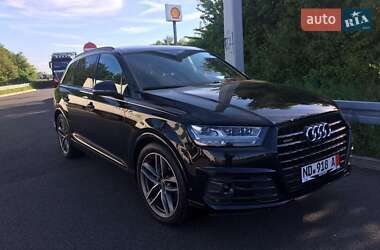 Внедорожник / Кроссовер Audi Q7 2018 в 