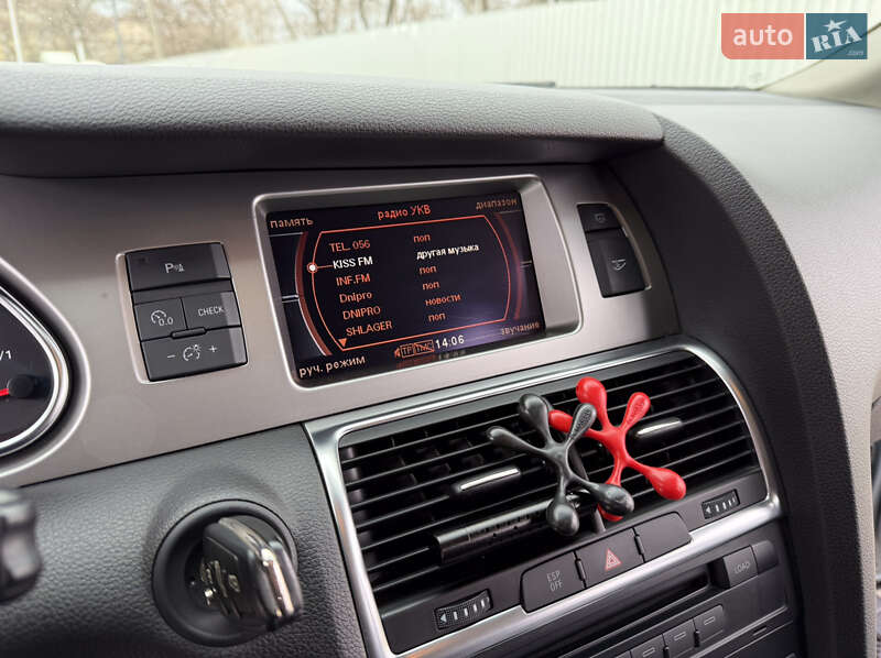 Внедорожник / Кроссовер Audi Q7 2006 в Днепре