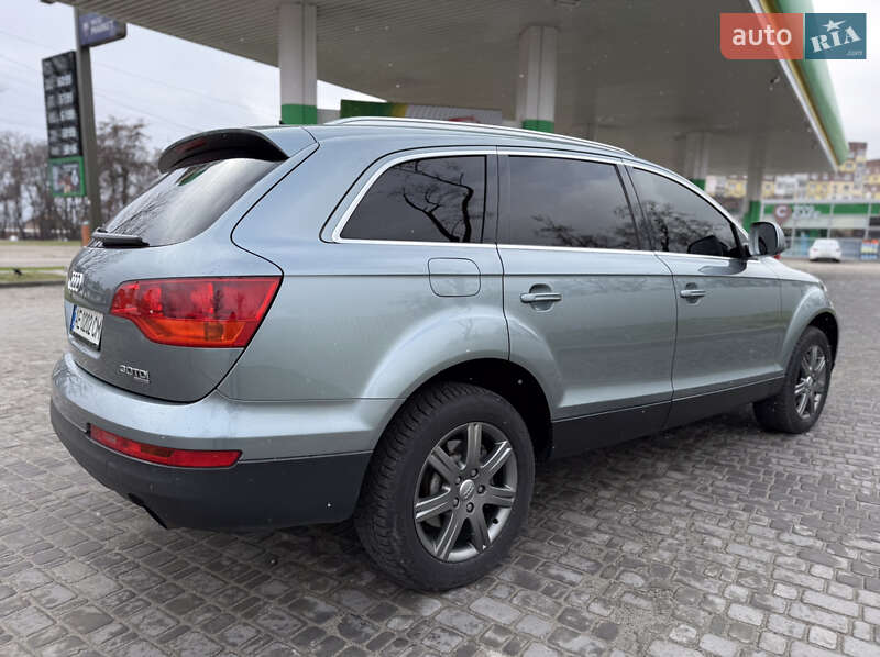 Внедорожник / Кроссовер Audi Q7 2006 в Днепре