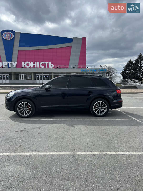 Внедорожник / Кроссовер Audi Q7 2016 в Запорожье