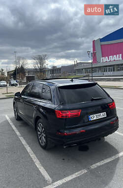 Внедорожник / Кроссовер Audi Q7 2016 в 