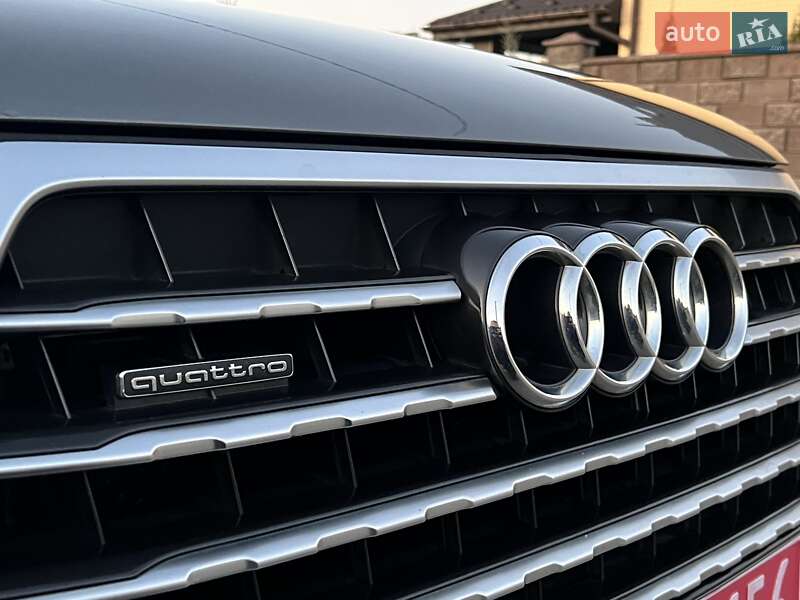 Внедорожник / Кроссовер Audi Q7 2015 в Ровно