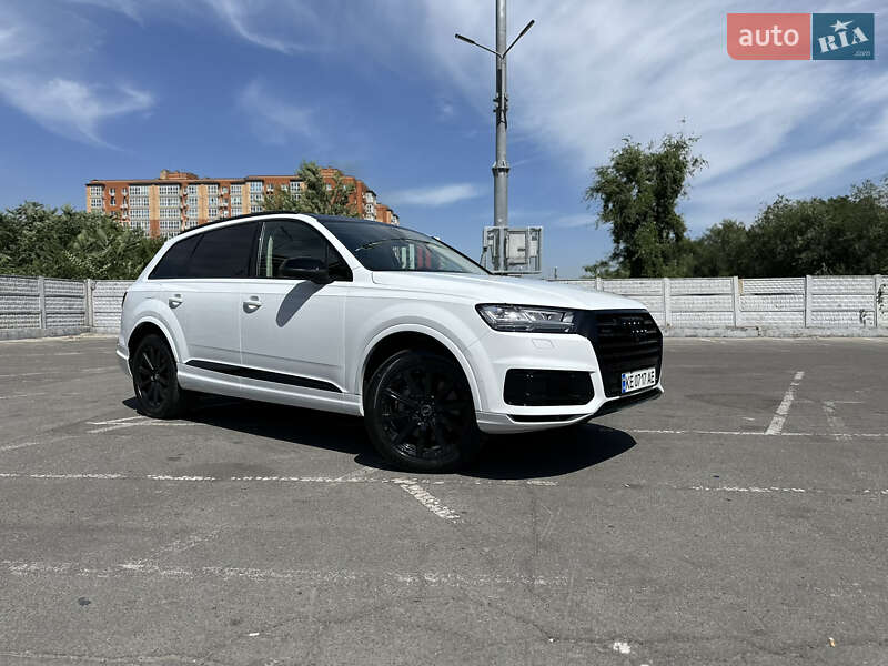 Внедорожник / Кроссовер Audi Q7 2016 в Днепре