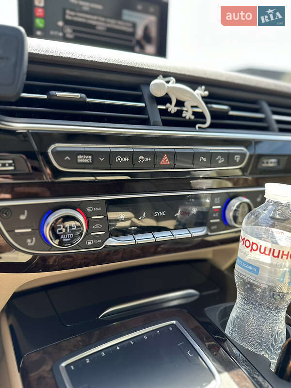 Внедорожник / Кроссовер Audi Q7 2016 в Днепре