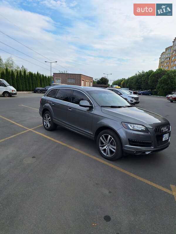 Позашляховик / Кросовер Audi Q7 2015 в Києві