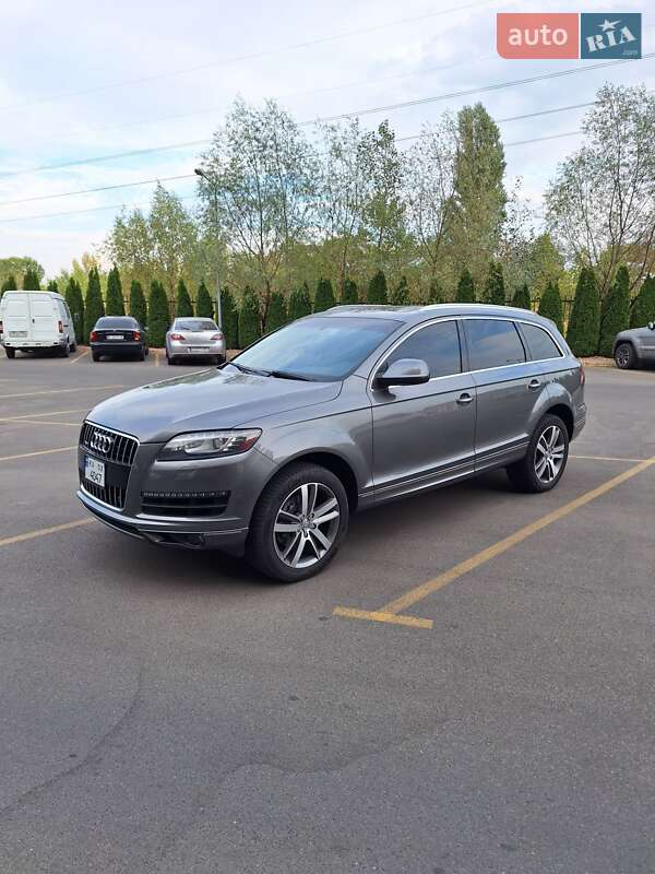Позашляховик / Кросовер Audi Q7 2015 в Києві