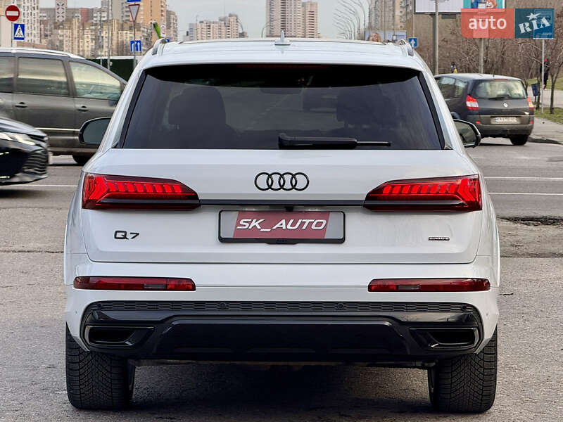Внедорожник / Кроссовер Audi Q7 2023 в Киеве