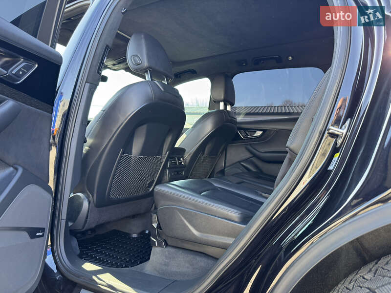 Внедорожник / Кроссовер Audi Q7 2018 в Виннице