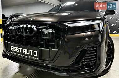 Внедорожник / Кроссовер Audi Q7 2024 в 