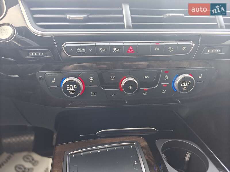 Позашляховик / Кросовер Audi Q7 2017 в Києві