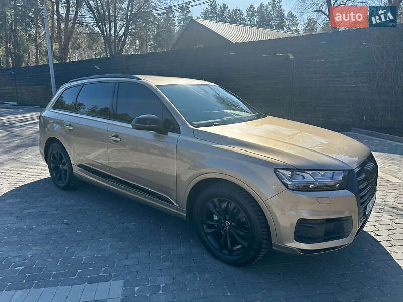 Внедорожник / Кроссовер Audi Q7 2018 в Киеве