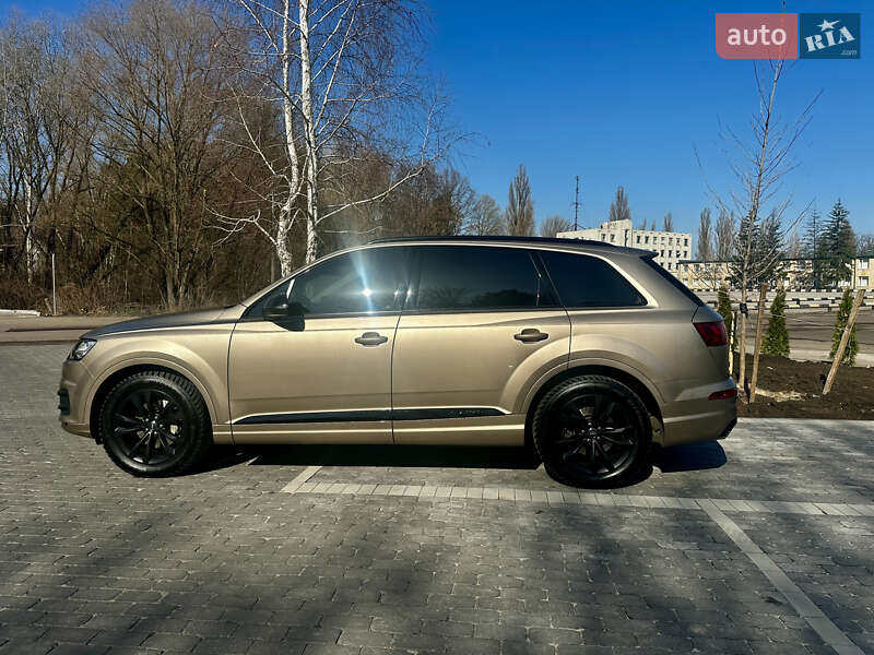 Внедорожник / Кроссовер Audi Q7 2018 в Киеве