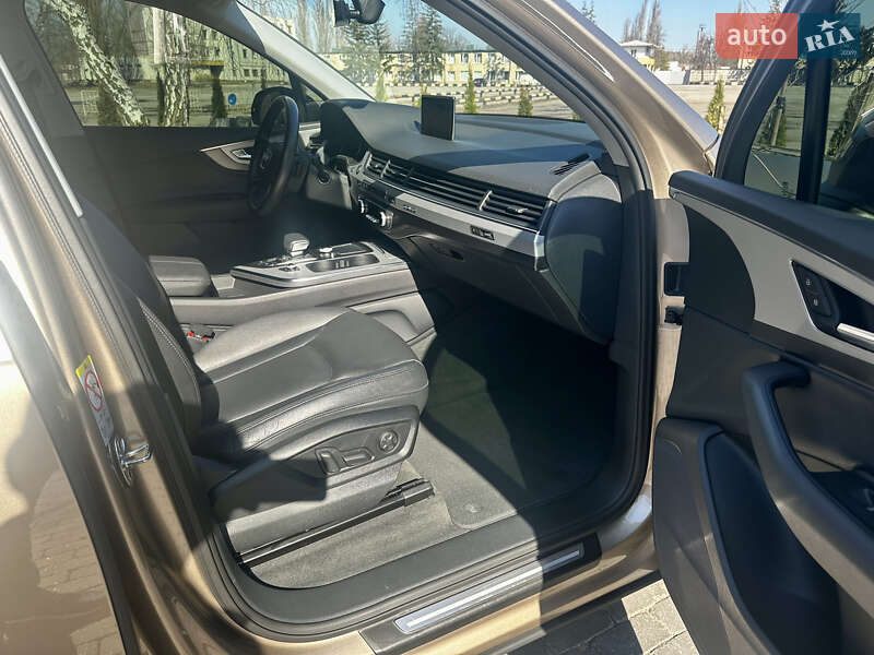 Внедорожник / Кроссовер Audi Q7 2018 в Киеве
