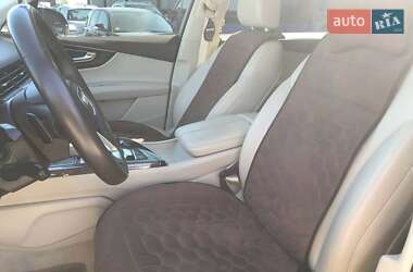 Внедорожник / Кроссовер Audi Q7 2018 в 