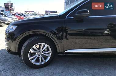 Внедорожник / Кроссовер Audi Q7 2018 в 