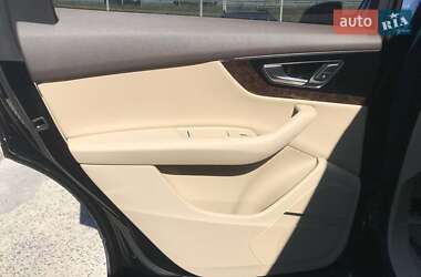 Внедорожник / Кроссовер Audi Q7 2018 в 